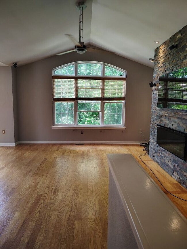 Building Photo - Coming Soon! Comfort & Convenience in the Heart of Canton Township