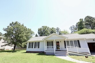 Building Photo - 9713 Pampas Dr