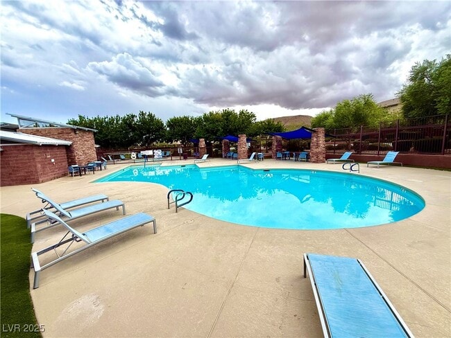 Building Photo - 5580 Spiceberry Dr