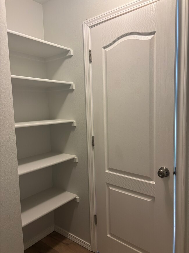 Building Photo - 339 E Bay Owl Dr