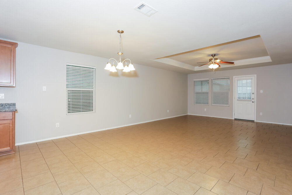 Building Photo - 128 Feverbush Dr