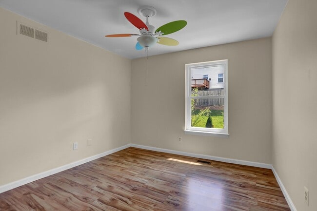 Building Photo - Charming Home with Modern Upgrades and Out...