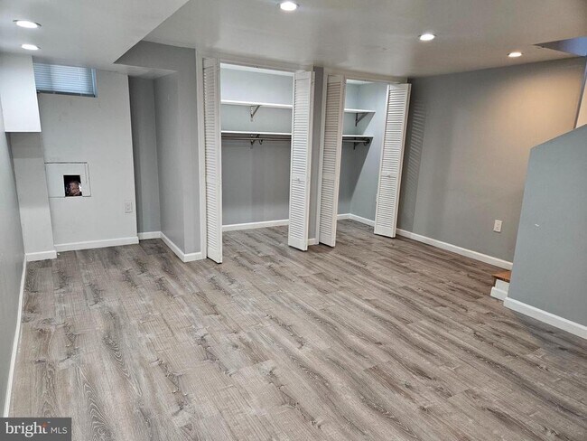 Building Photo - 2082 Jasmine Rd