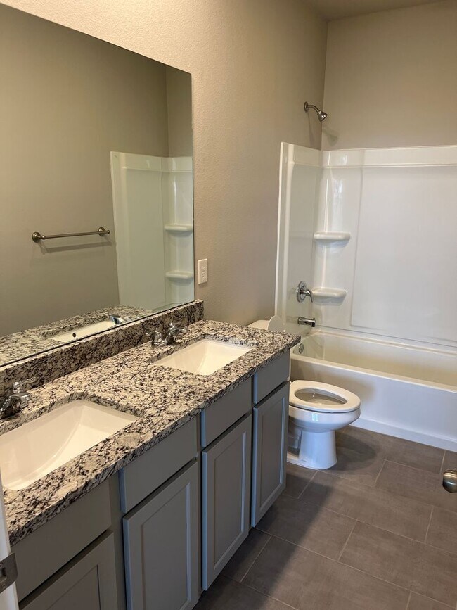 Building Photo - 3 Bedroom 2 bath New Construction Home is ...