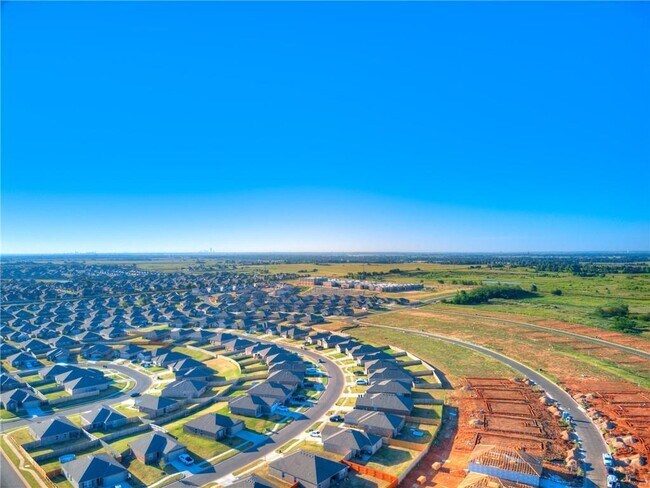 Building Photo - 11708 NW 99th Ter