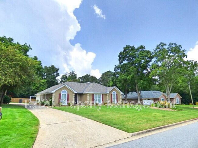 Building Photo - 2723 Summerfield Pl