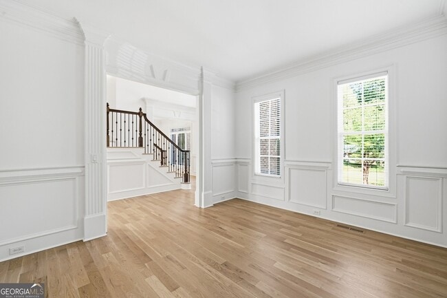 Building Photo - 6740 Castleton Dr NW