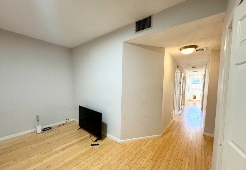 Building Photo - 1578 Tremont St