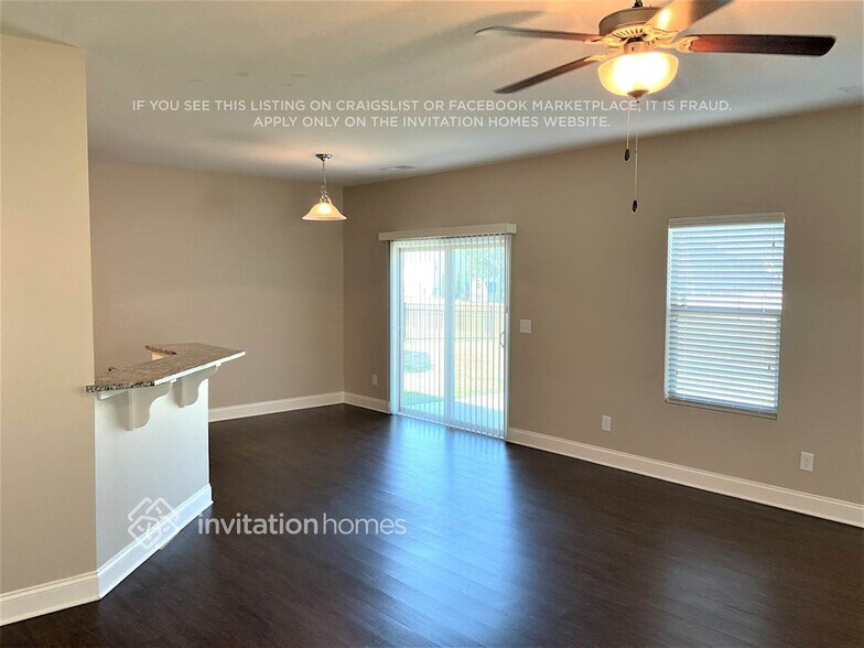 Building Photo - 5381 Roberta Crossing Dr