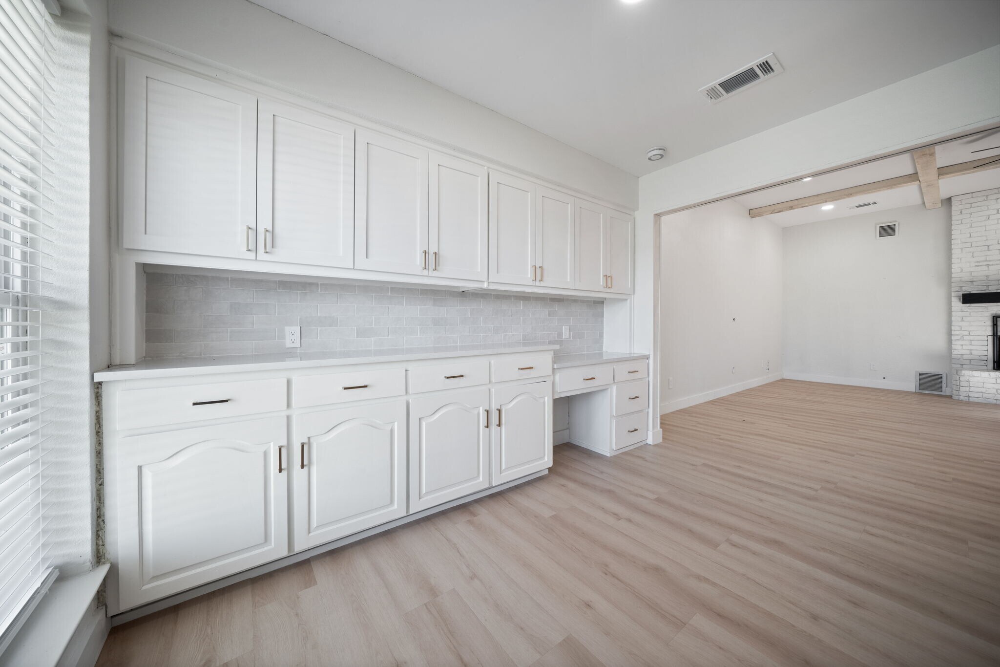 Building Photo - 9980 Brockbank Dr