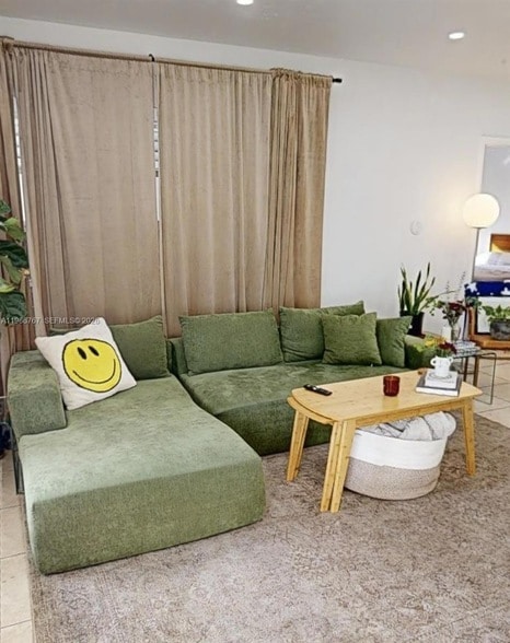 Building Photo - 281 NE 112th St