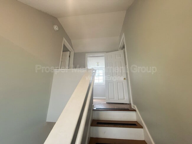 Building Photo - 40 Reid St