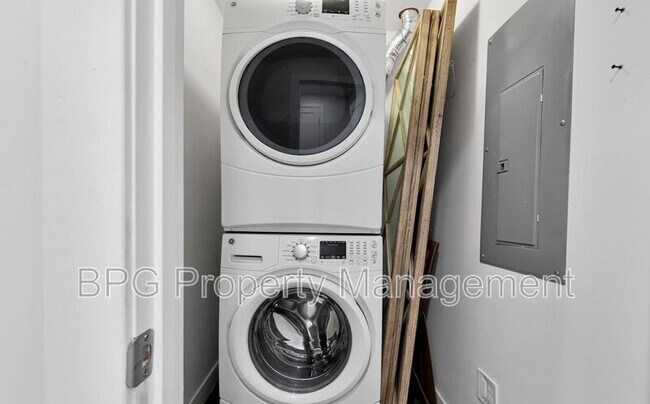 Building Photo - 4122 5th St NW