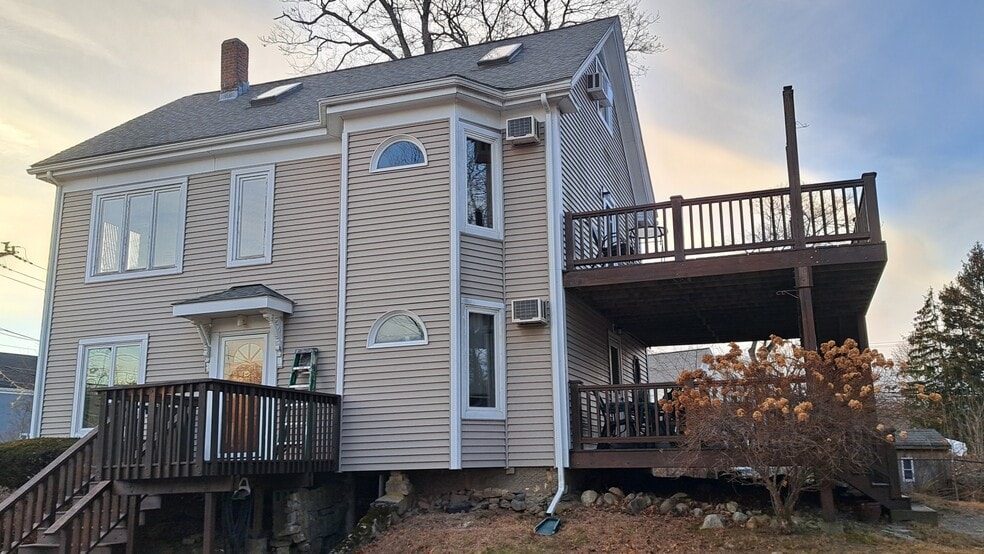 Large deck - 200 Park Ave