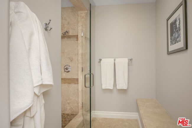 Building Photo - 25420 Prado De Azul