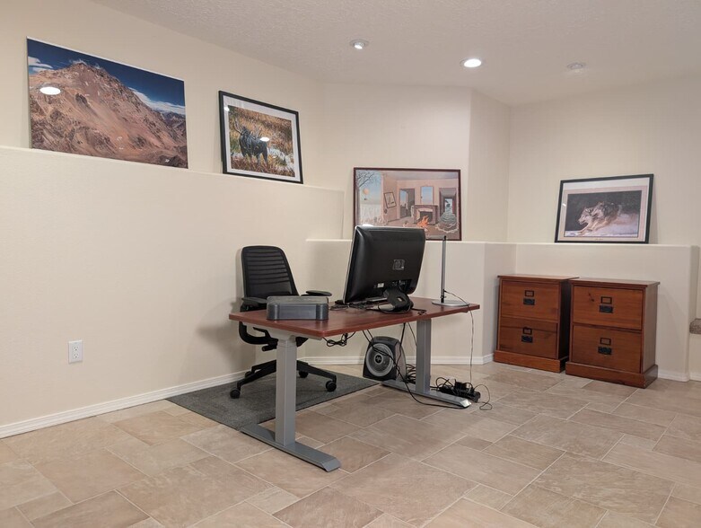 Building Photo - 1317 NW Mayfield Rd