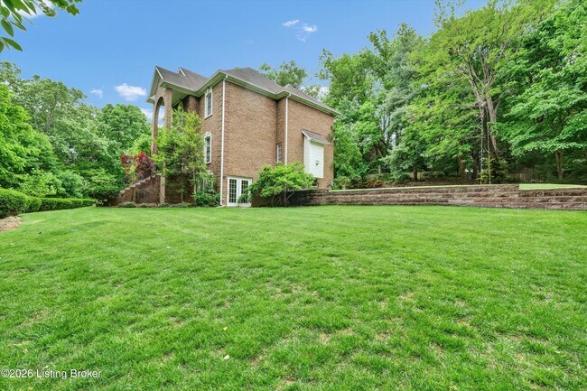 Building Photo - 560 N Hubbards Ln