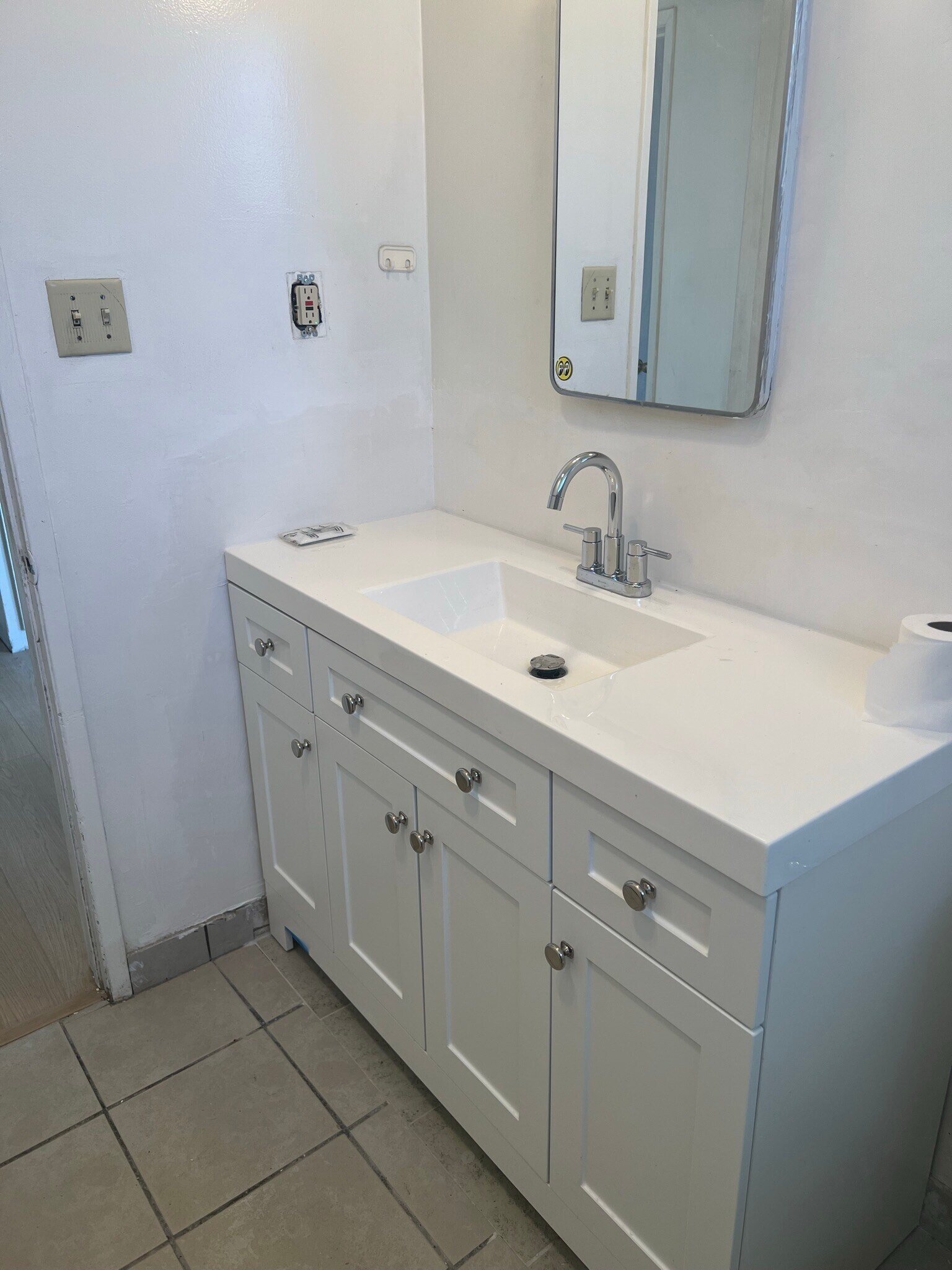 Building Photo - 1022 W 25th St