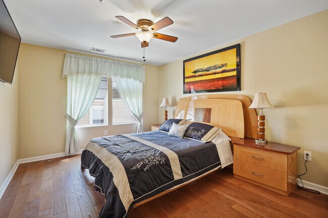 Building Photo - 28 Sampson Ave