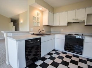 Building Photo - Charming 3 Bedroom 2 Bath Ranch in Willard Schools-