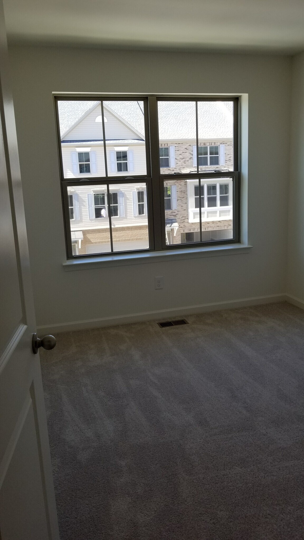 Building Photo - 43425 Robey Sq