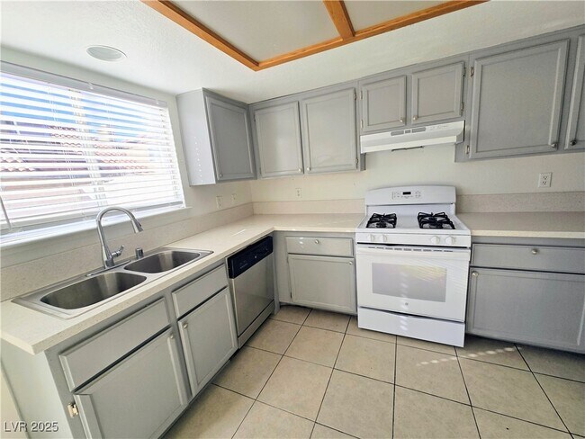 Building Photo - 5797 Cedar Ave