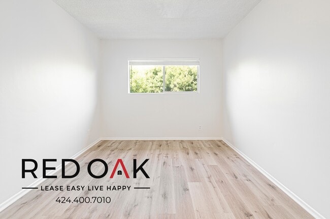 Building Photo - 1726 W 146th St