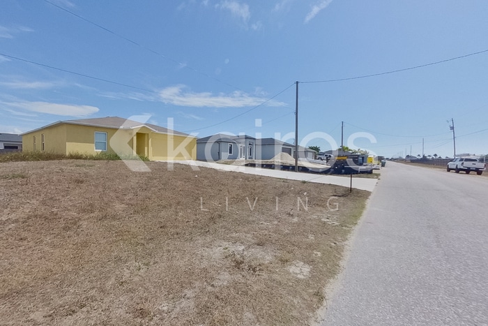 Building Photo - 2227 NW 11th Ct