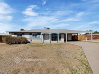 Building Photo - 7214 N 36th Dr