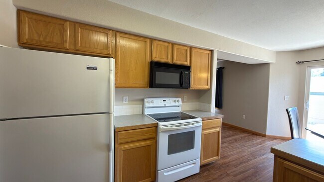 Building Photo - Great Townhome in Fort Collins