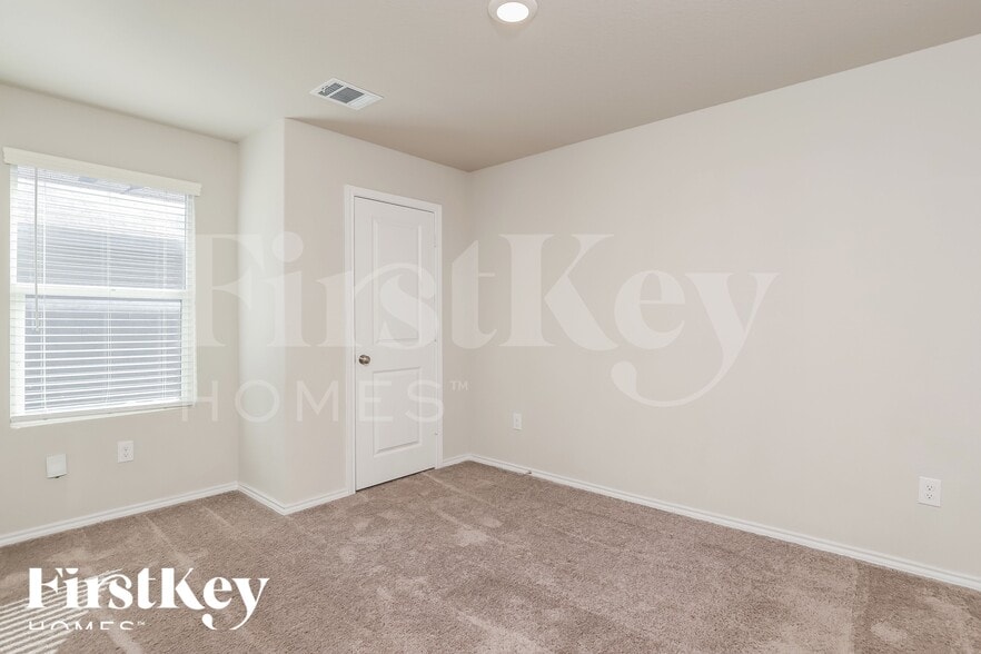 Building Photo - 14030 Silos Meadows