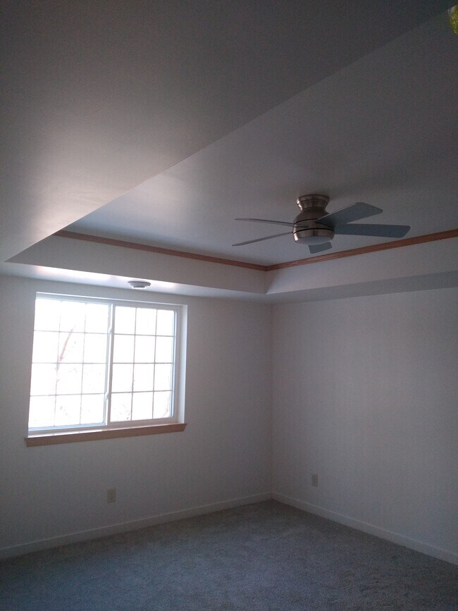 Building Photo - 2741 Hidden Dr