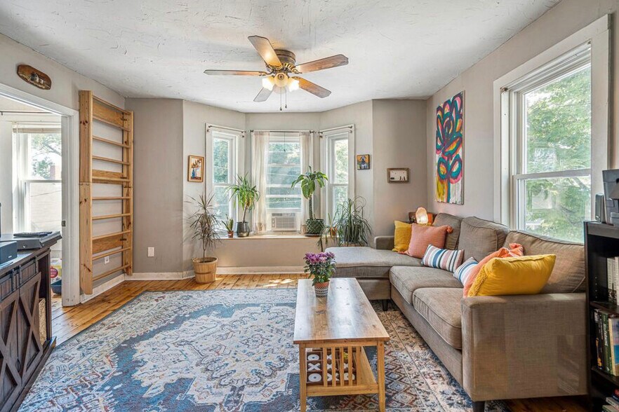 Building Photo - 51 Jackson St