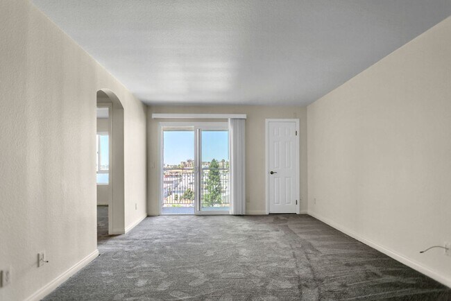 Primary Photo - Great 2/1 condo close to SDSU and Colina D...