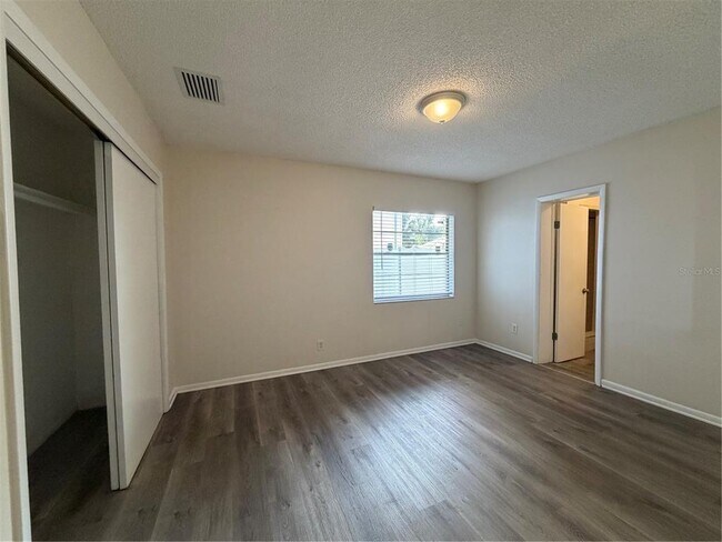 Building Photo - 1740 W Walnut St