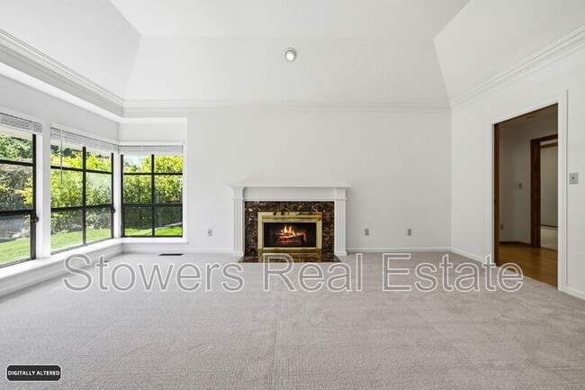 Building Photo - 618 Banister Ln