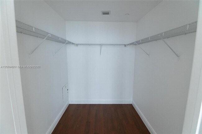 Building Photo - 888 Biscayne Blvd