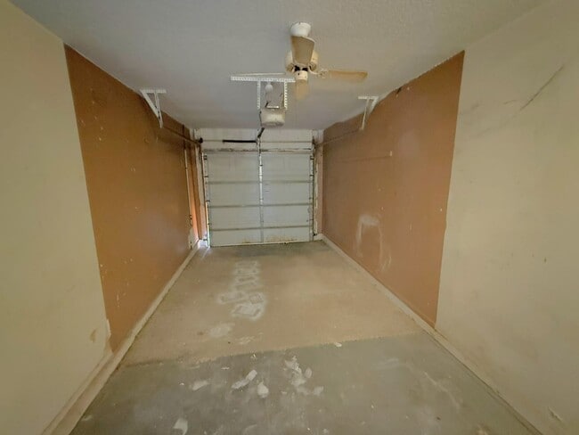 Building Photo - 2453 E Illiana St