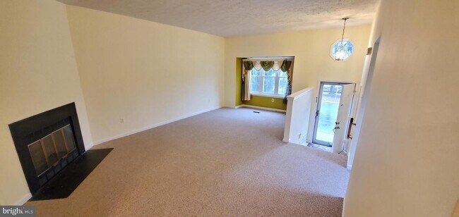 Building Photo - 848 Bayridge Dr
