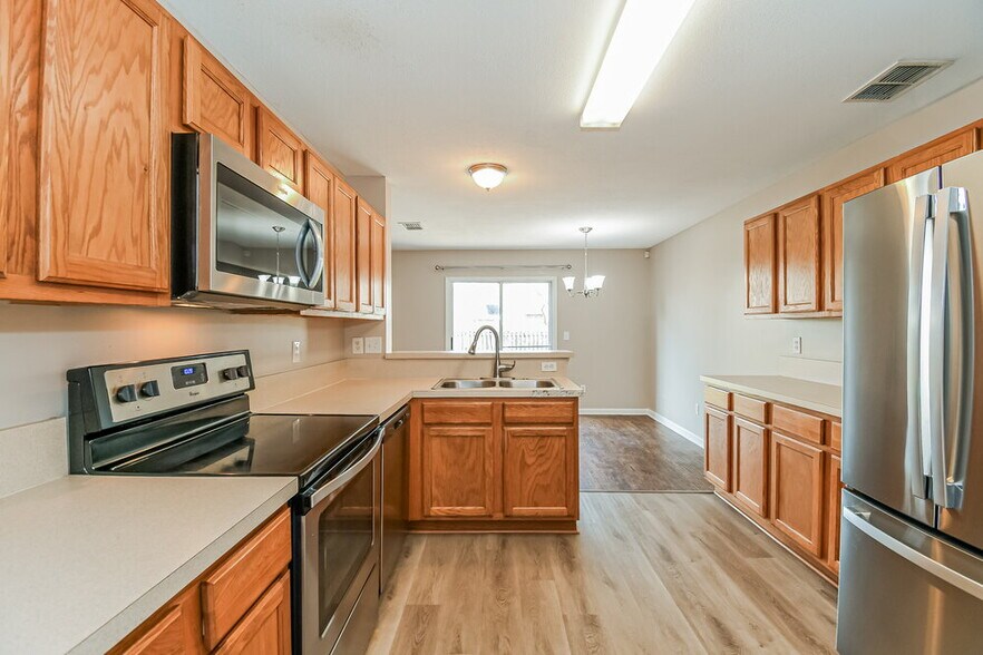 Building Photo - 1848 Pineta Cove Drive