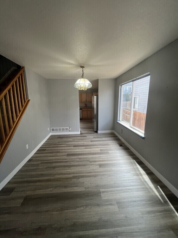 Building Photo - 1324 W 111th Pl