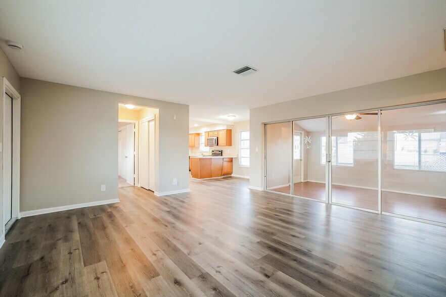 Building Photo - 115 Daleview Ave