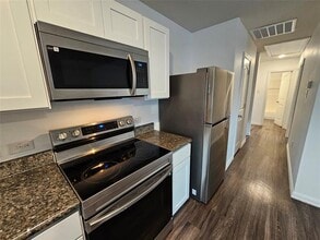 Building Photo - 5113 Avenue G