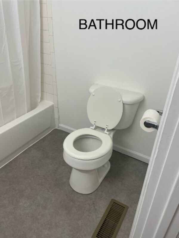 Building Photo - 219 E 13th St