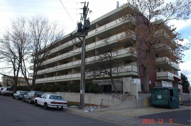 Building Photo - 4600 E Asbury Cir