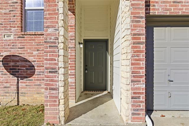 Building Photo - 609 E McGee St