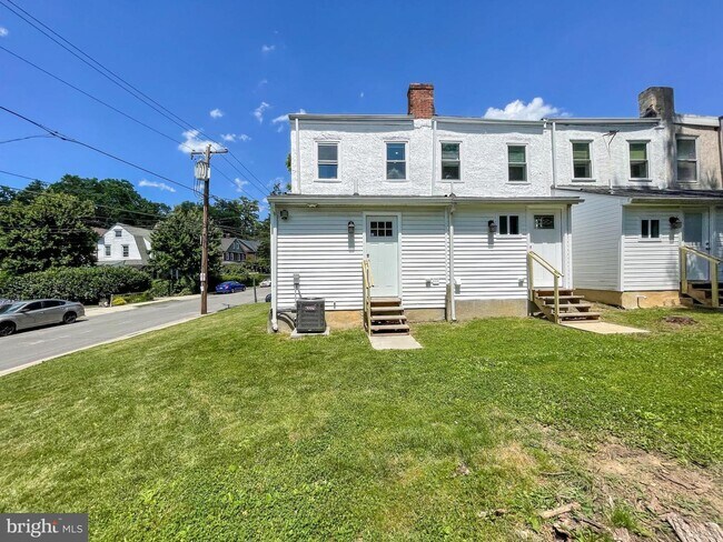 Building Photo - 102 Brookfield Terrace