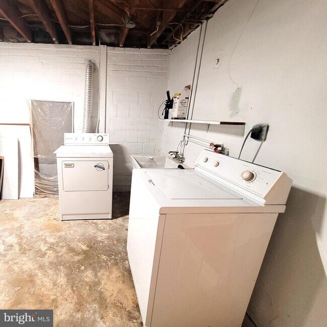Building Photo - 3211 Korte Ct