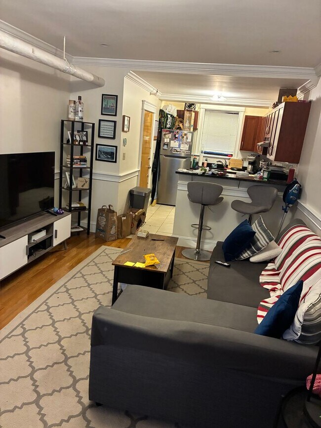 Building Photo - Great Deal on Allston 1bed / 1bath available 2/1/2026
