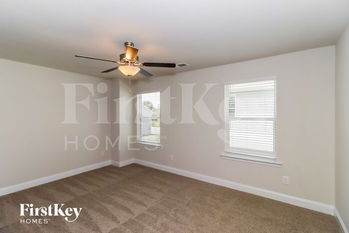 Building Photo - 9406 Village View Ct NW